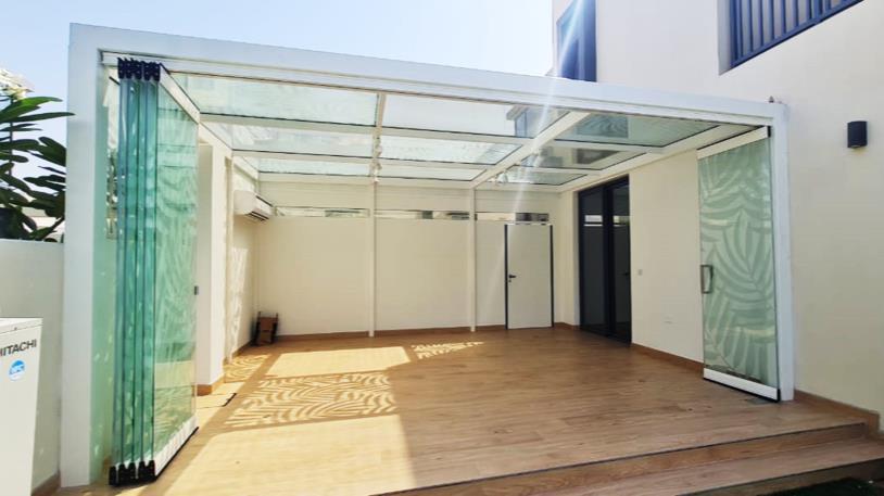Frameless Folding Doors in Dubai - Residential Application